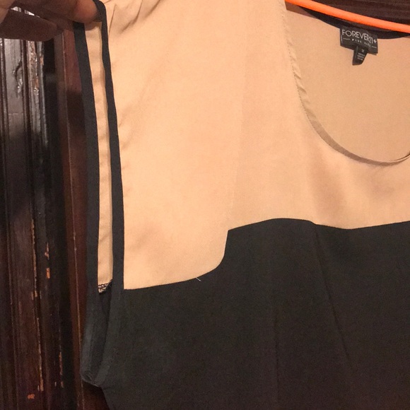 Plus Size Color Block Top - Picture 3 of 4